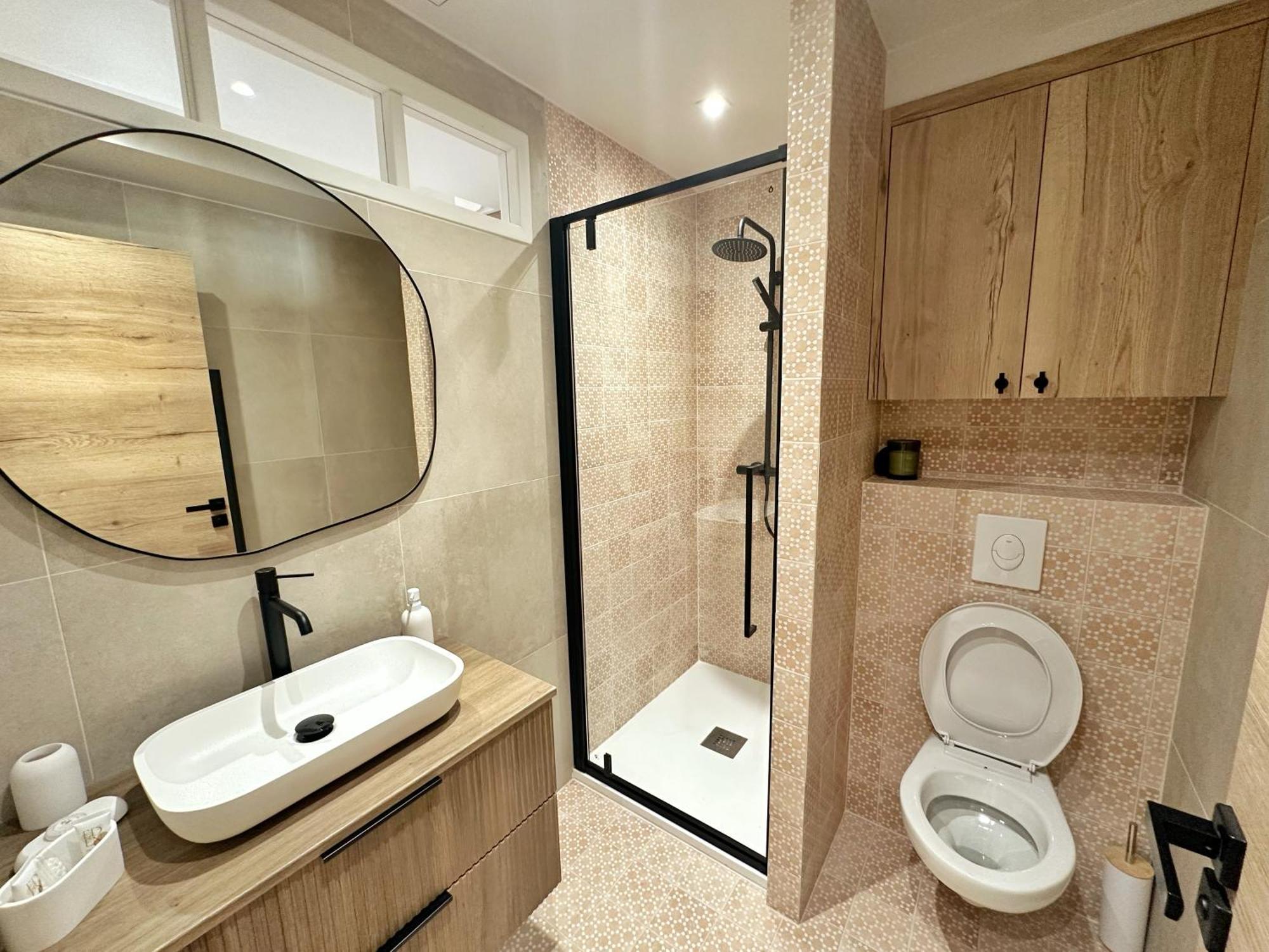 La Maison Cavet 5 Appartements De Standing Au Coeur Du Village Sanary-sur-Mer Exteriör bild